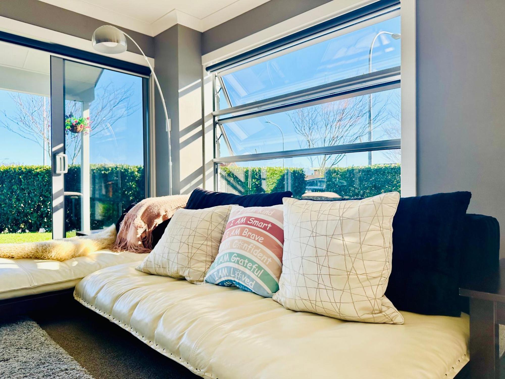 Summer Holiday 4 Bedrooms House In Hamilton With Pool And Spa Bagian luar foto