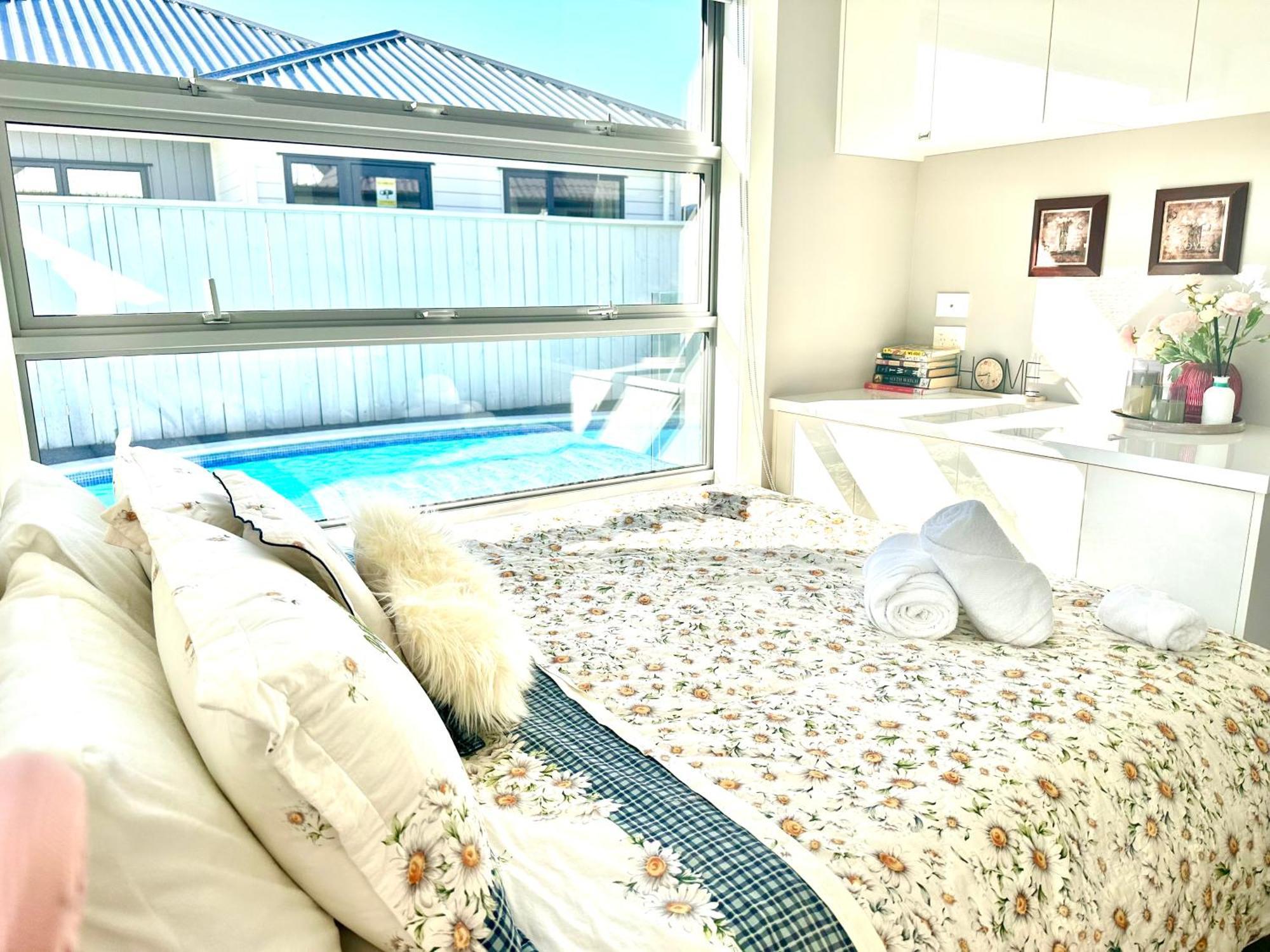 Summer Holiday 4 Bedrooms House In Hamilton With Pool And Spa Bagian luar foto
